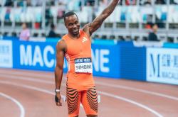 爱游戏体育-肯尼亚马拉松选手冲刺狂飙，无人可及的简单介绍