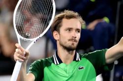 爱游戏网页版-美国网球队翻盘日本网球队，梅德韦杰夫关键制胜的简单介绍