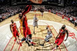 爱游戏入口-2026世界杯之夜，克莱·汤普森的节奏，如何成为篮球与足球的跨界交响