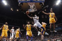 爱游戏在线-北非风暴席卷伯纳乌，阿尔及利亚元素压制皇马，哈弗茨冠军级表现定鼎胜局