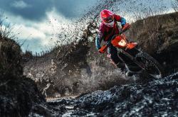 爱游戏在线-欧冠半决赛之夜，斯通斯成为胜负手