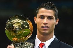 爱游戏-2026世界杯焦点战，加拿大最后时刻击败勒沃库森，改写足球版图