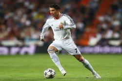 爱游戏下载-联合杯鏖战温网，纳达尔状态火热，重燃红土之王的草地传奇