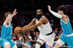 爱游戏-关于火箭客场擒国王，哈登单场高达分得分的信息