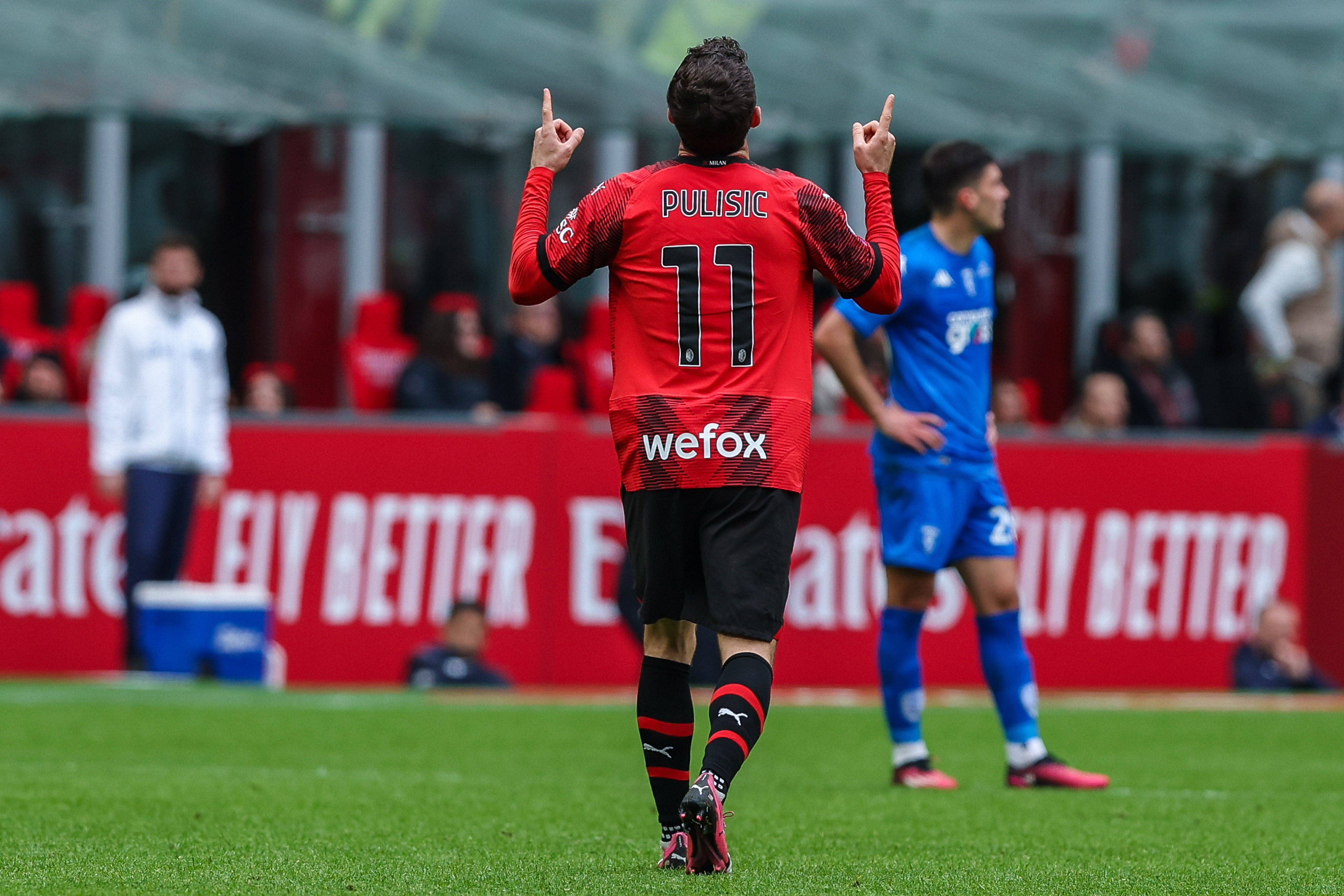 AC米兰球员备战国际足球盛会的简单介绍