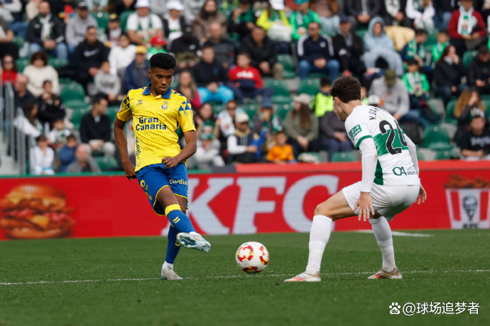 包含帕尔马客场不敌卡利亚里，保级困境加深的词条