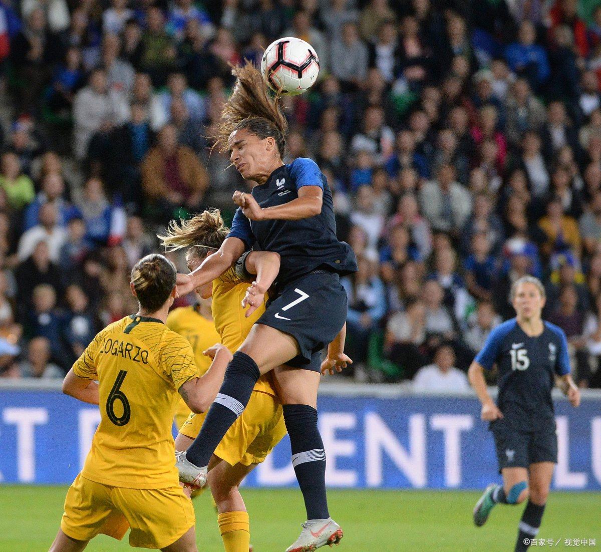 卡利亚里客场大捷,取得环绕 卡利亚里客场大捷,取得环绕