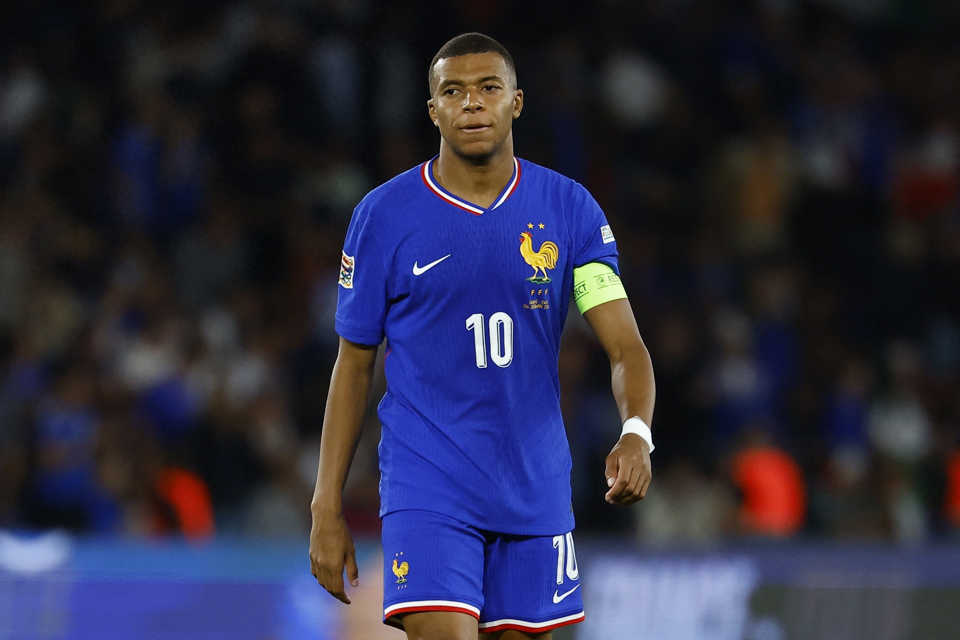 包含法国乒乓球队爆冷比利时乒乓球队，波尔送出助攻的词条