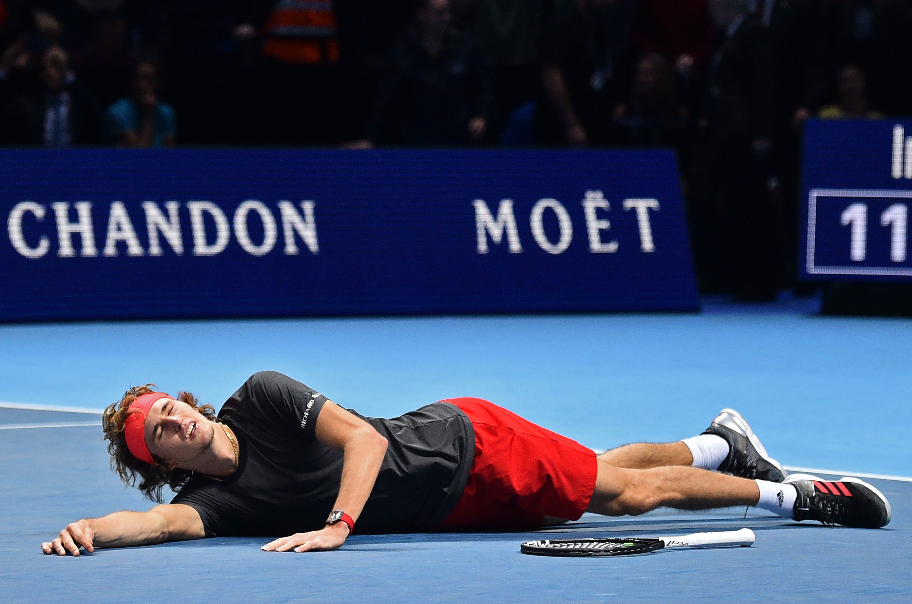 世界网球队血洗西班牙网球队，兹维列夫制霸全场的简单介绍