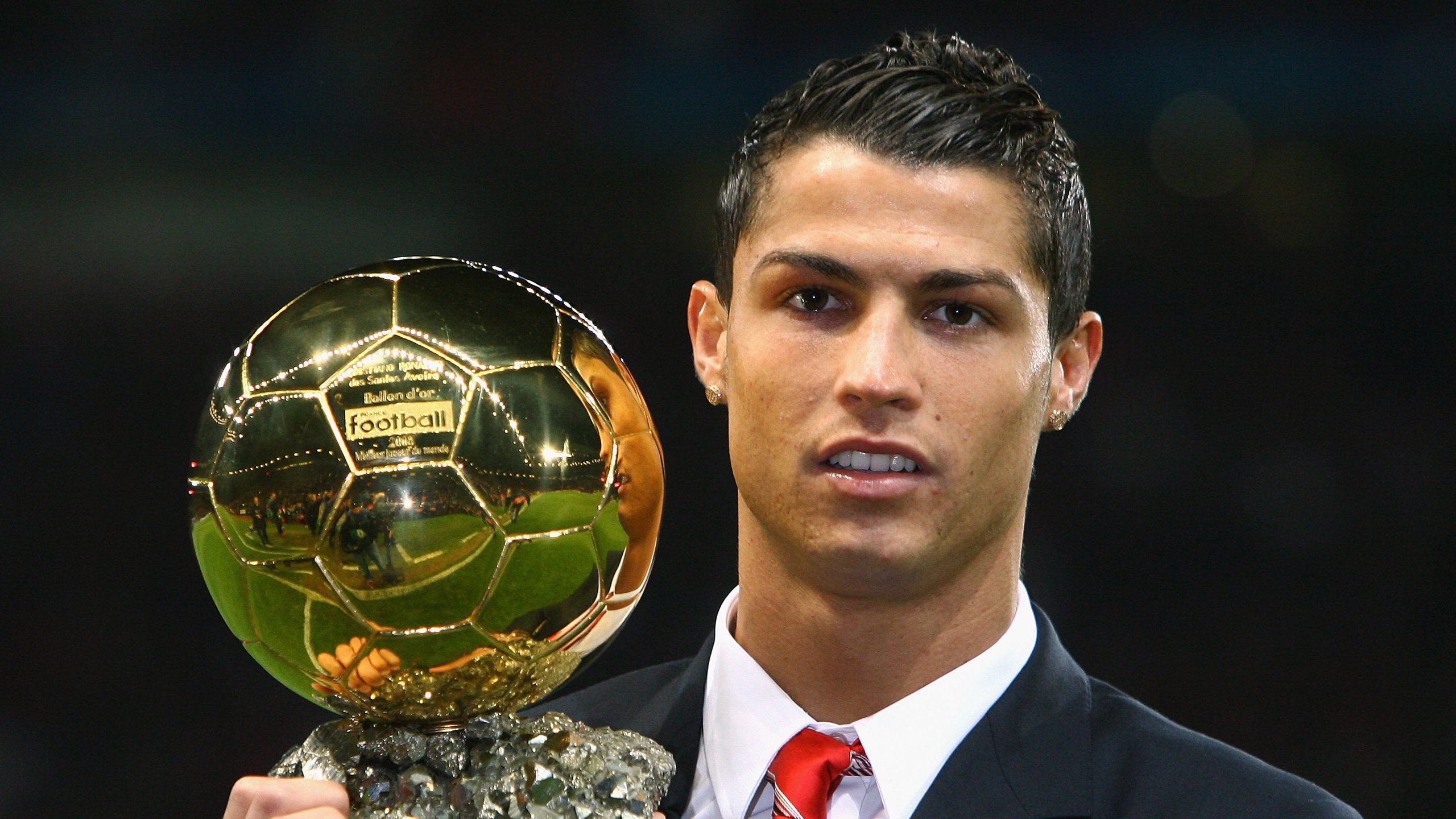 绿茵场上的奇迹，当爱尔兰的坚韧遇上梅西的救赎