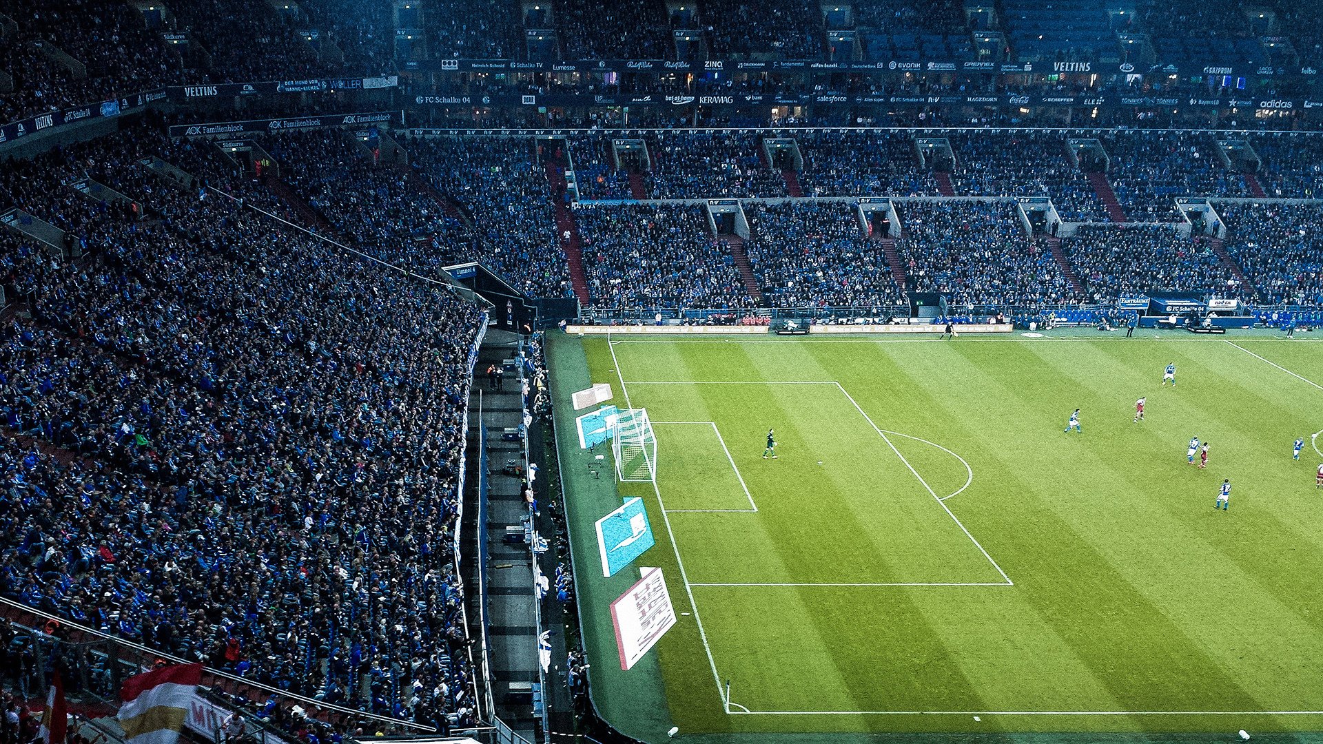 绿茵场上的德比硝烟与篮球场的日落西沉，当西甲焦点战遇见开拓者的逆袭