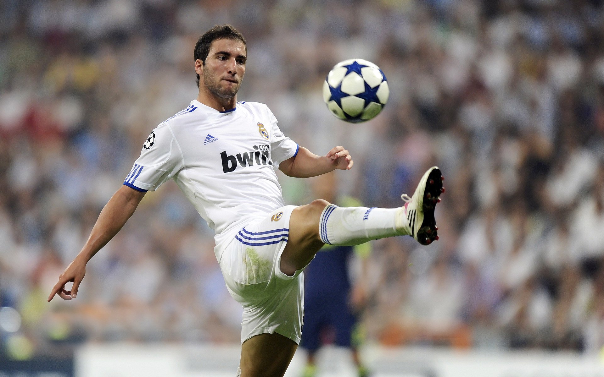 楚阿梅尼中场统治力爆发，塞内加尔式防守体系成功锁死黄色潜水艇